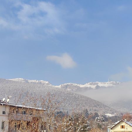 Luxury Apartment «Le Jurassien», Gex-Geneve Cessy Екстер'єр фото